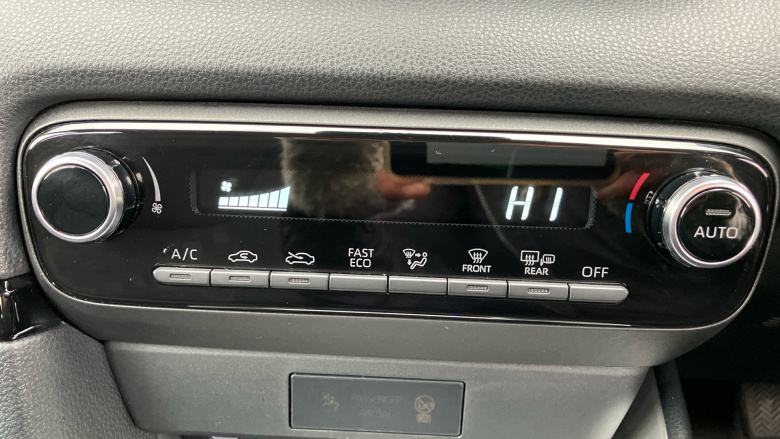 Toyota Yaris 1.5 Hybrid Icon 5dr CVT Hybrid Hatchback